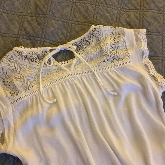 Danielrainn white shirt sleeve blouse SZ small - Picture 4 of 5